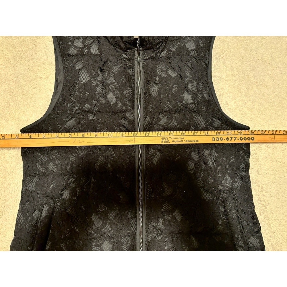BANANA‎ REPUBLIC Lace Overlay Puffer Vest Size Small - Picture 5 of 6